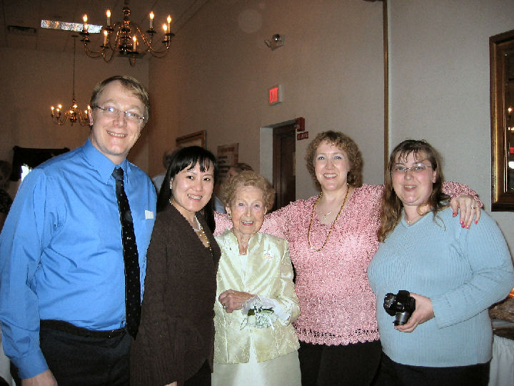 Name:  Smaller 2007_03_11 Ruth Lily Carl Doe Paulette.JPG
Views: 689
Size:  96.0 KB