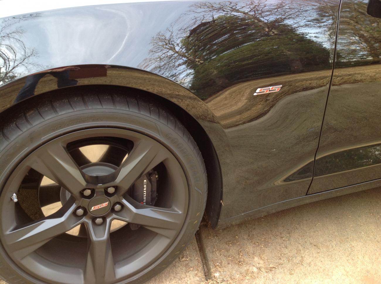 Black SS center caps option CAMARO6