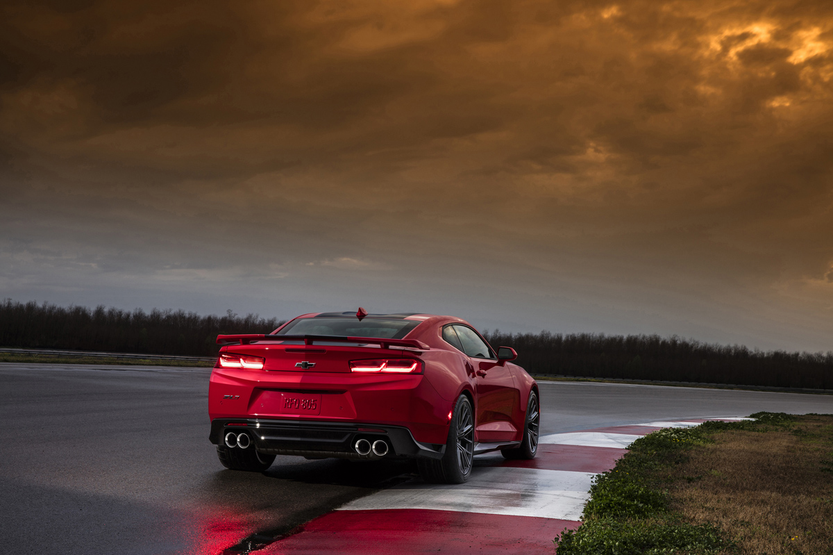 Name:  2017-Chevrolet-Camaro-ZL1-021.jpg
Views: 45068
Size:  457.5 KB