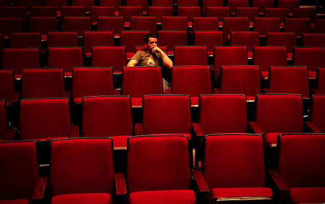 Name:  empty-theatre.jpg
Views: 503
Size:  49.4 KB