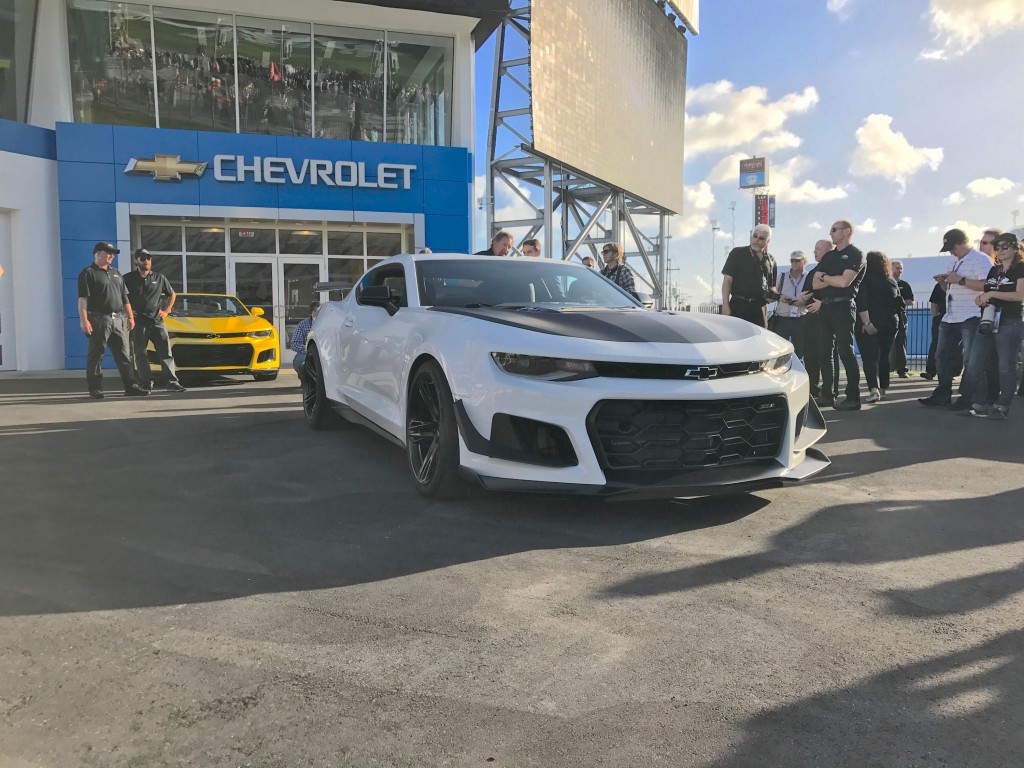 Name:  2018-chevrolet-camaro_100593581_l.jpg
Views: 13766
Size:  188.8 KB