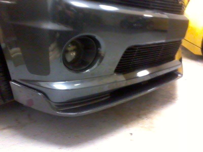 CF lip installed