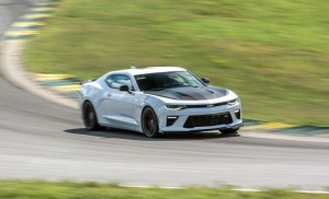2017-Chevrolet-Camaro-SS-1LE-201-876x535