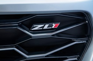 2017-Chevrolet-Camaro-ZL1-grille-badge