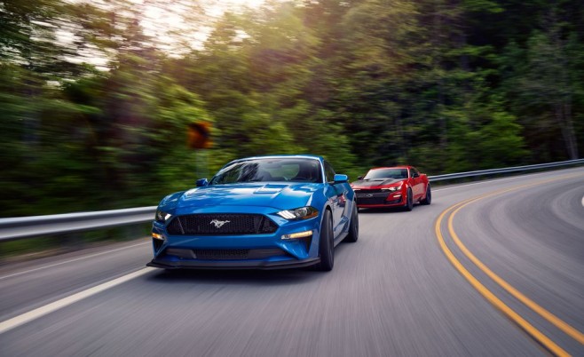 2019-chevrolet-camaro-ss-1le-and-ford-mustang-gt-ppl2-comparison-101-1562173149